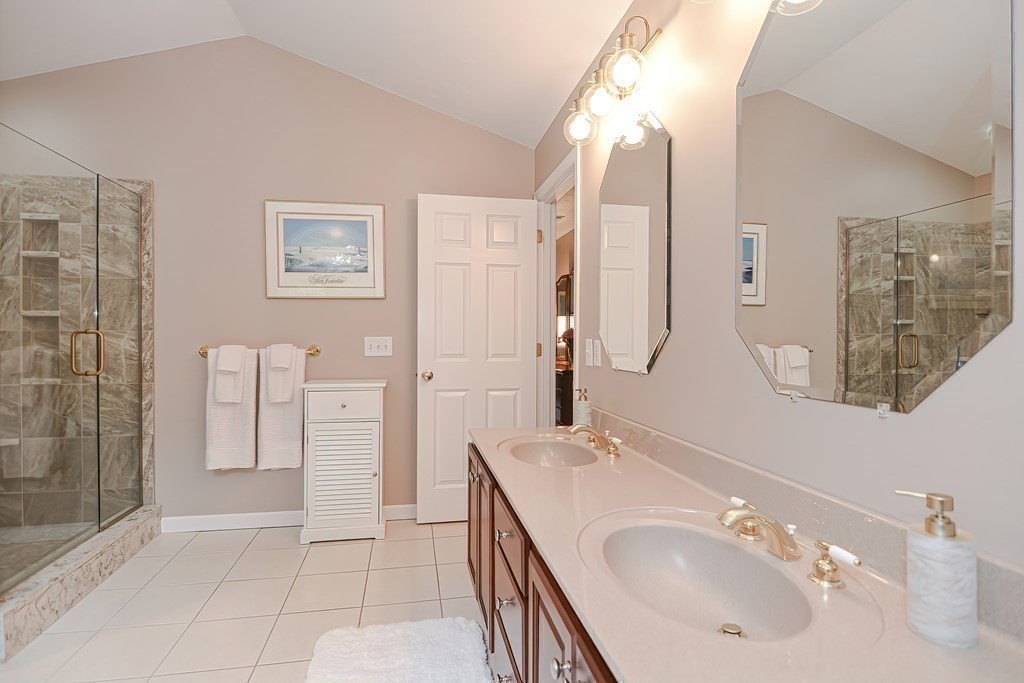 6 Leonard Road Mendon, MA 01756 - Photo 24 of 42