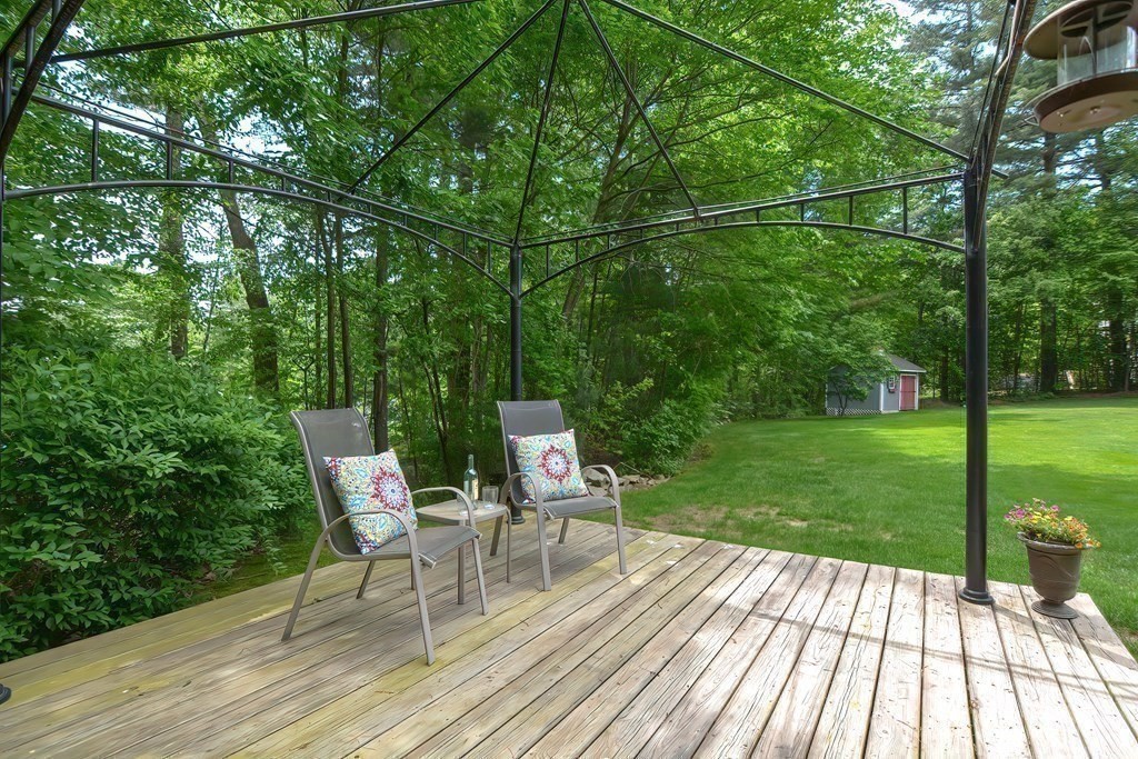 6 Leonard Road Mendon, MA 01756 - Photo 37 of 42