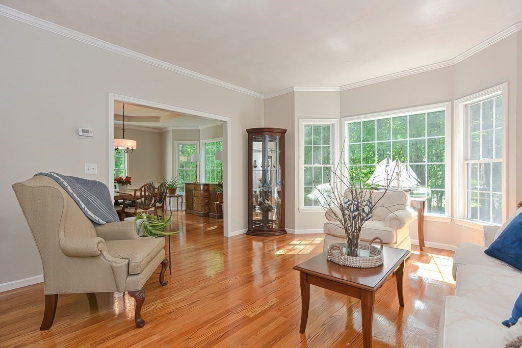 6 Leonard Road Mendon, MA 01756 - Photo 4 of 42