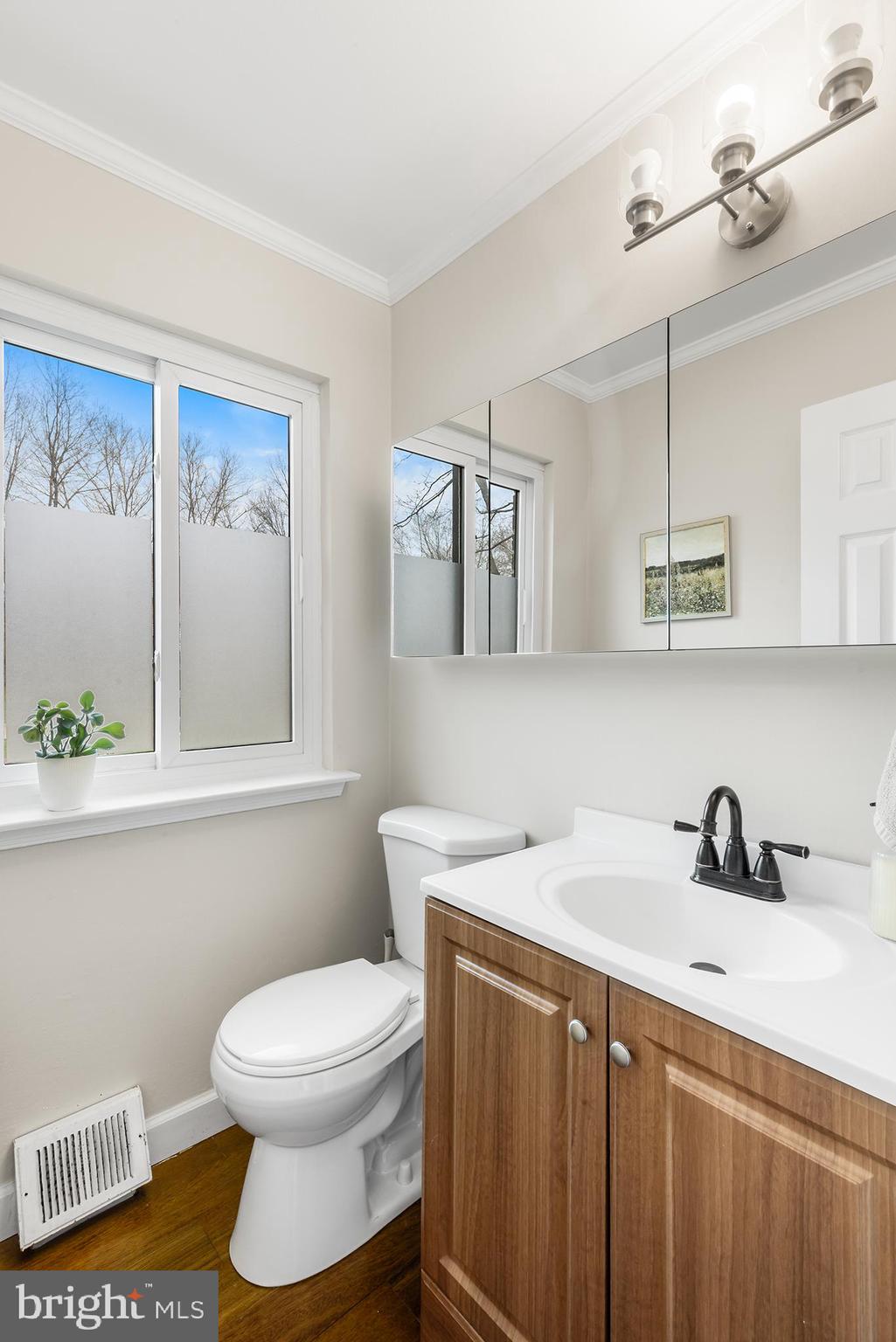 306 Hanover Court Chesterbrook, PA 19087 - Photo 13 of 49