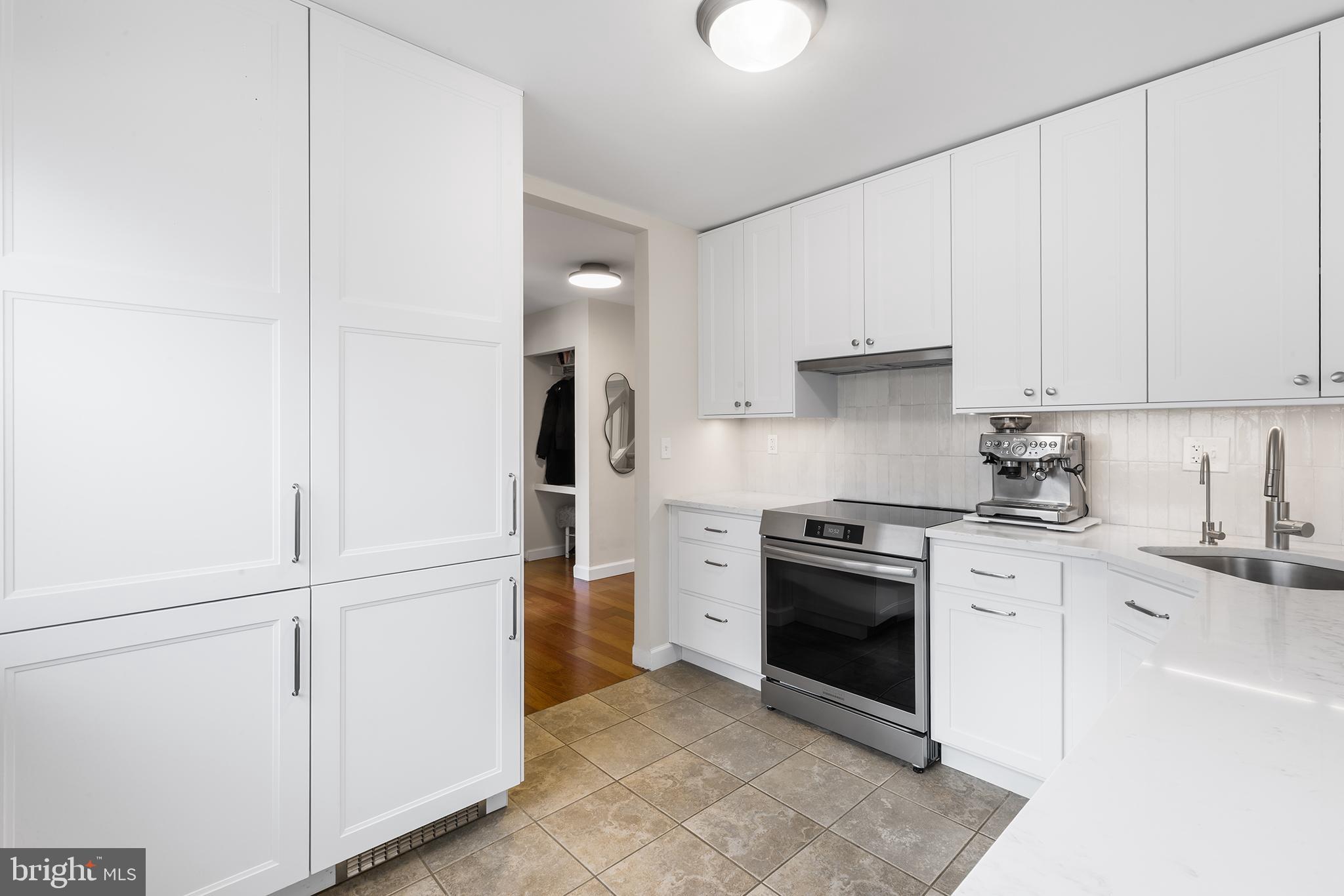 306 Hanover Court Chesterbrook, PA 19087 - Photo 5 of 49 Built in refrigerator