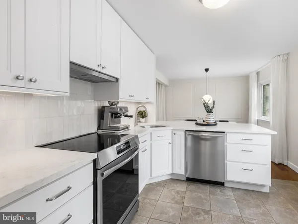 $620,000 | 306 Hanover Court, Chesterbrook, PA 19087