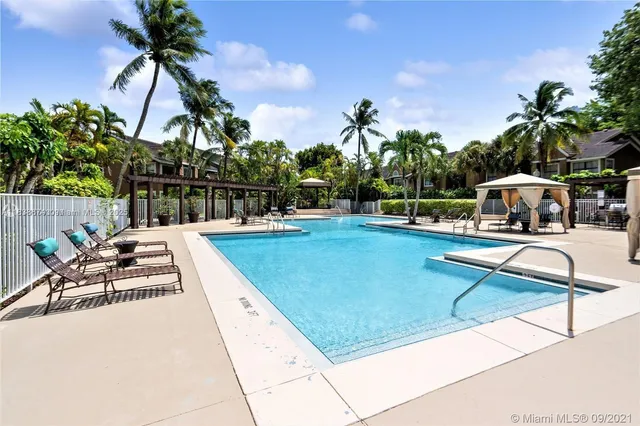 $279,500 | 10670 Southwest 156th Place, Unit 304, Miami, FL 33196