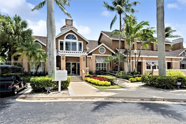 $279,500 | 10670 Southwest 156th Place, Unit 304, Miami, FL 33196