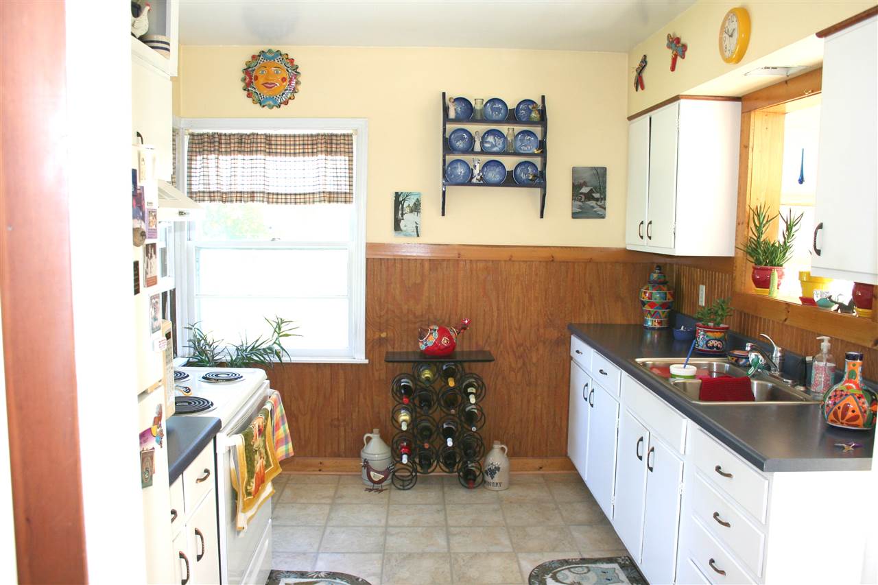 11620 East Tatch Road Suttons Bay, MI 49682 - Photo 2 of 87 1806457-1.JPG