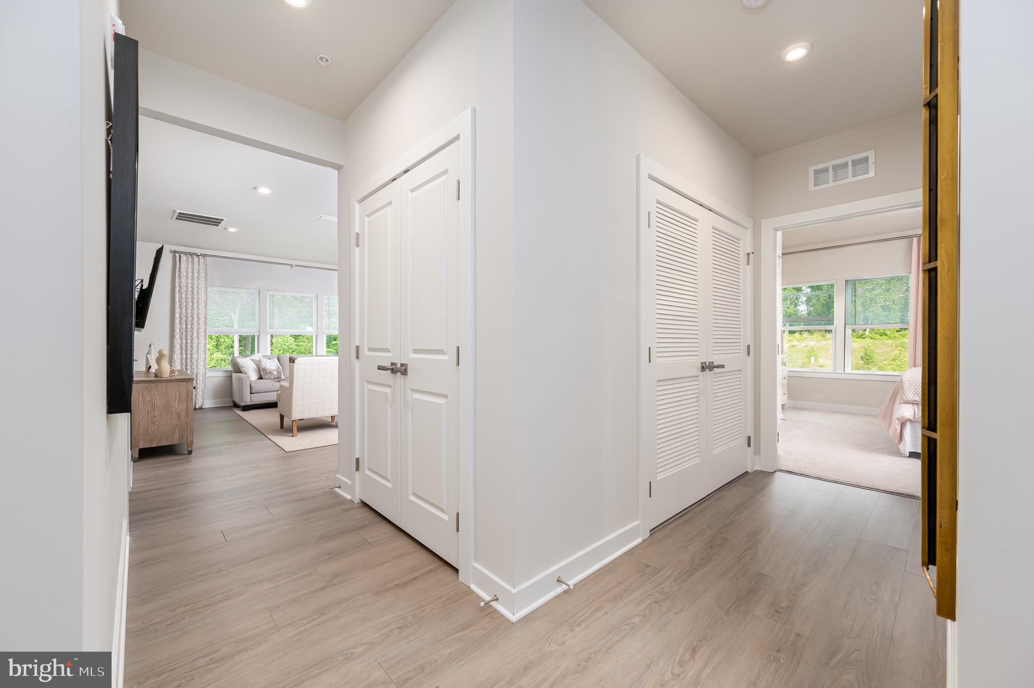 10421 Resort Road, Unit R Ellicott City, MD 21042 - Photo 6 of 33 Gallery Image 6