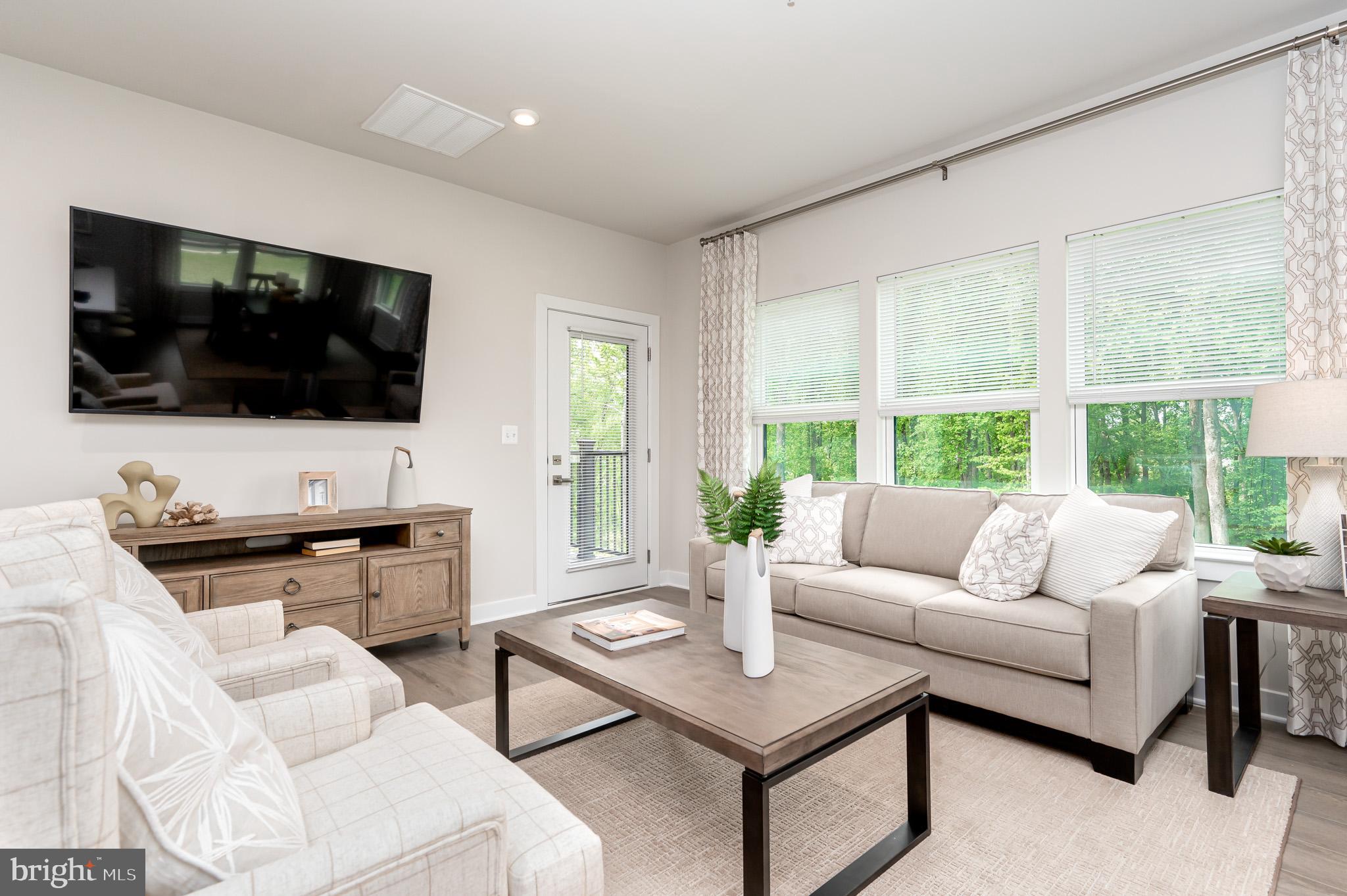 10421 Resort Road, Unit R Ellicott City, MD 21042 - Photo 8 of 33 Gallery Image 8