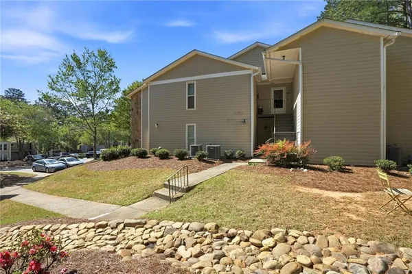 $299,900 | 4013 Lake Pointe Circle, Roswell, GA 30075