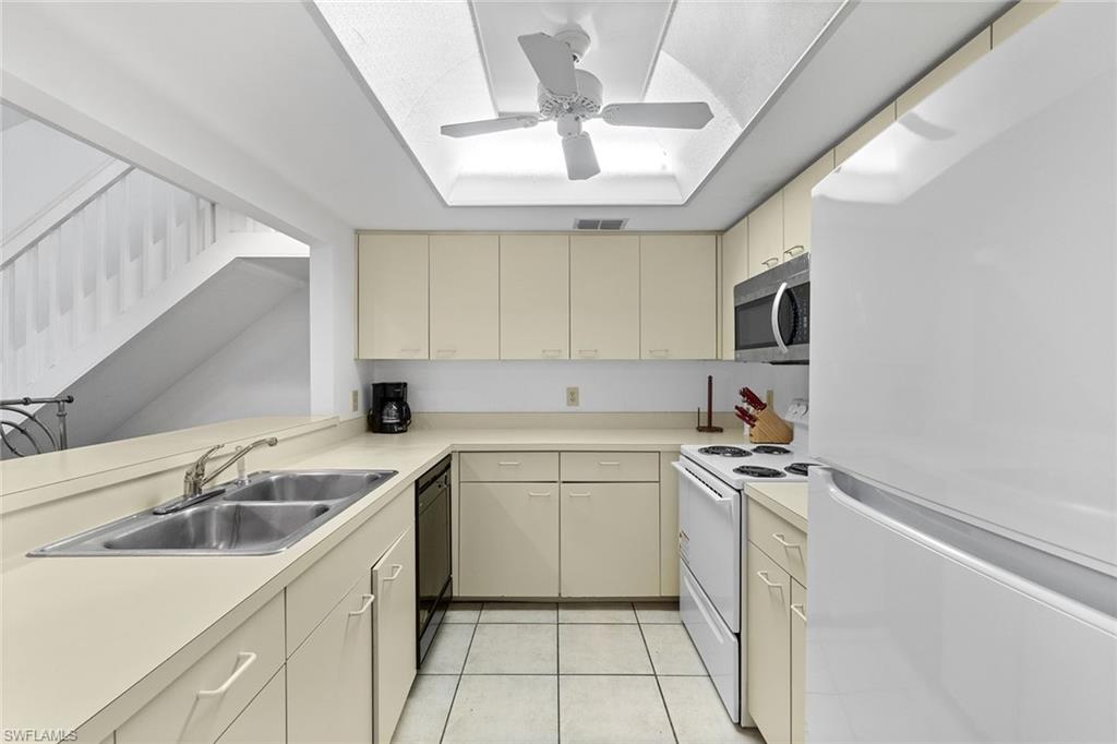 3364 Timberwood Circle Naples, FL 34105 - Photo 8 of 34