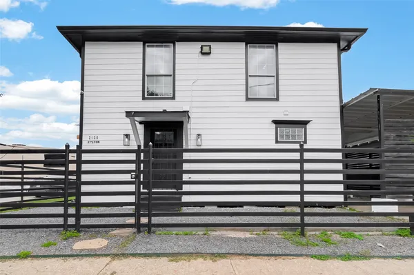 $800,000 | 2120 Fulton Street, Houston, TX 77009