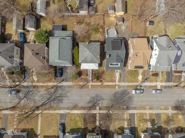 $299,999 | 18 Fairlawn Avenue, Albany, NY 12203