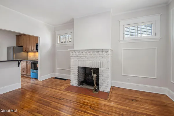 $299,999 | 18 Fairlawn Avenue, Albany, NY 12203