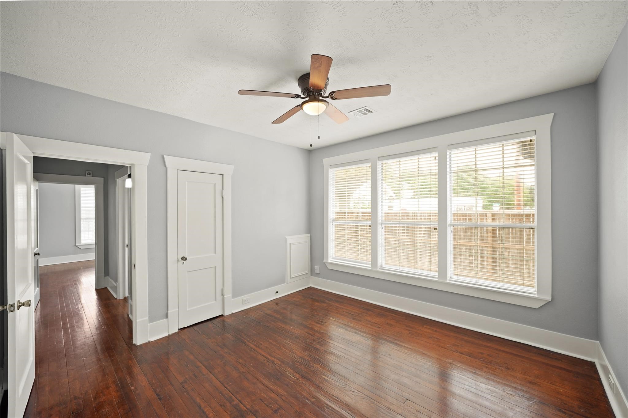 741 East 9th Street Houston, TX 77007 - Photo 17 of 43