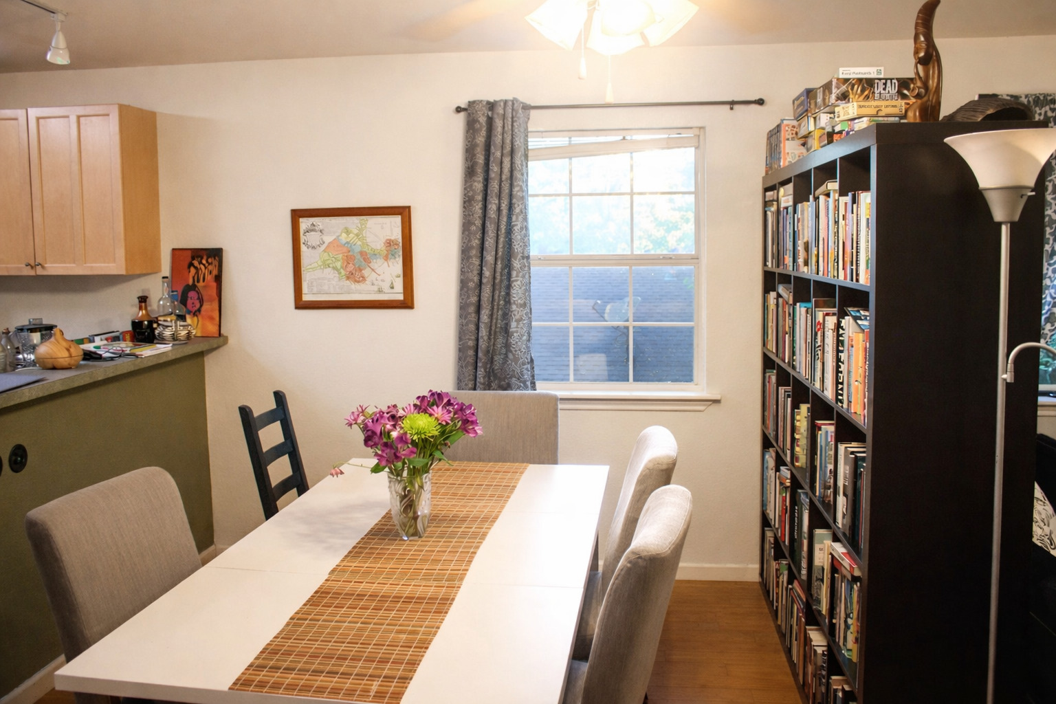 5409 Avenue H Austin, TX 78751 - Photo 27 of 35 a dining room with furniture and window