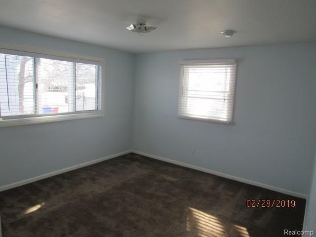 18062 Rainbow Road Fraser, MI 48026 - Photo 12 of 22