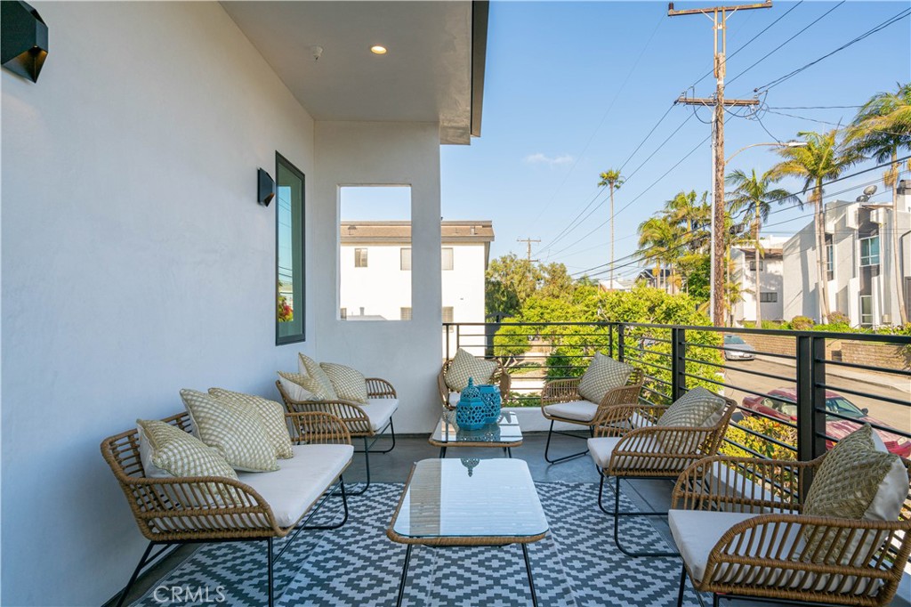 2101 Rockefeller Lane Redondo Beach, CA 90278 - Photo 3 of 45 Relax