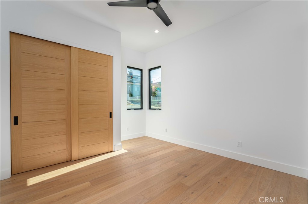 2101 Rockefeller Lane Redondo Beach, CA 90278 - Photo 34 of 45 Mid Level - Bedroom 3