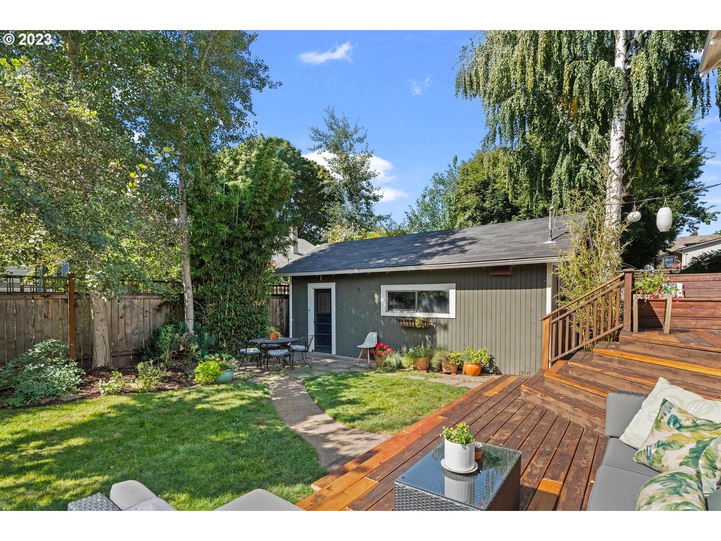 4027 North Colonial Avenue Portland, OR 97227 - Photo 40 of 47 a view of outdoor space yard and porch