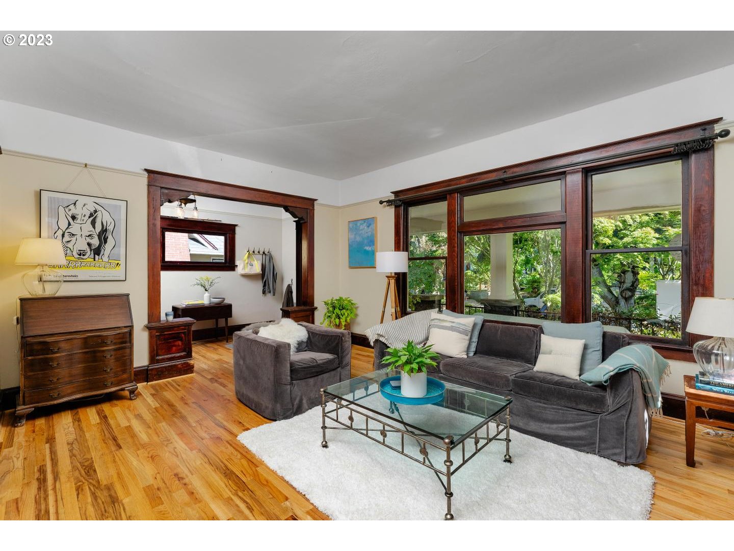 4027 North Colonial Avenue Portland, OR 97227 - Photo 5 of 47 a living room with furniture and a large window