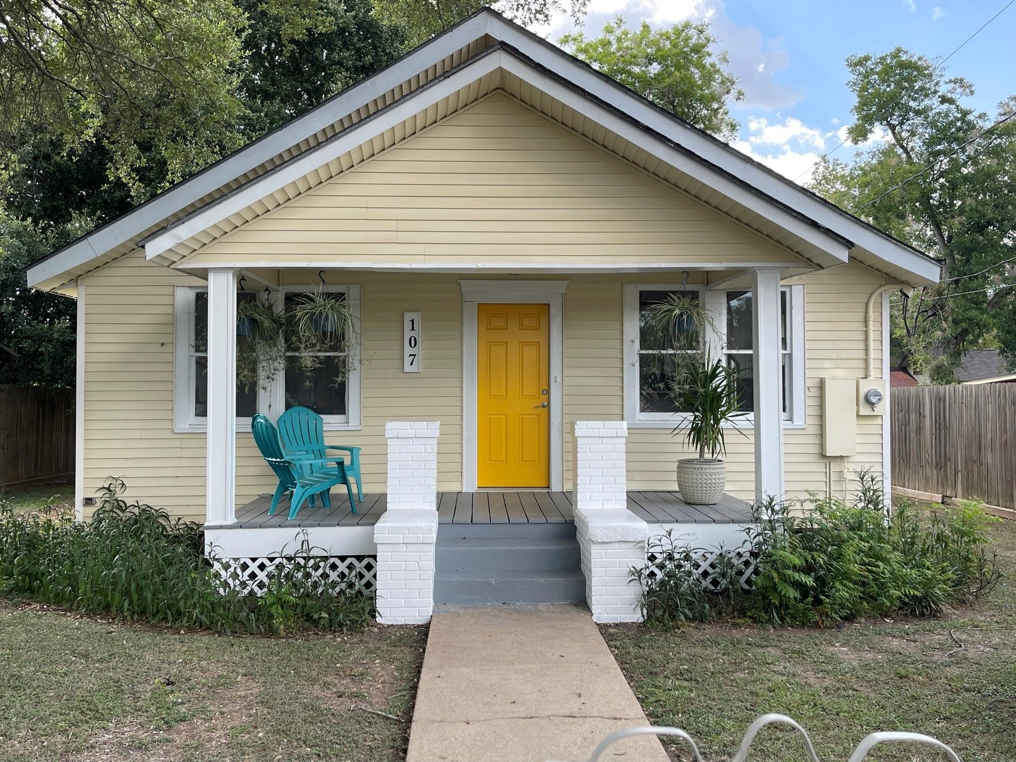 107 Sinclair Street Boling, TX 77420 - Photo 1 of 30 Gallery Image 1