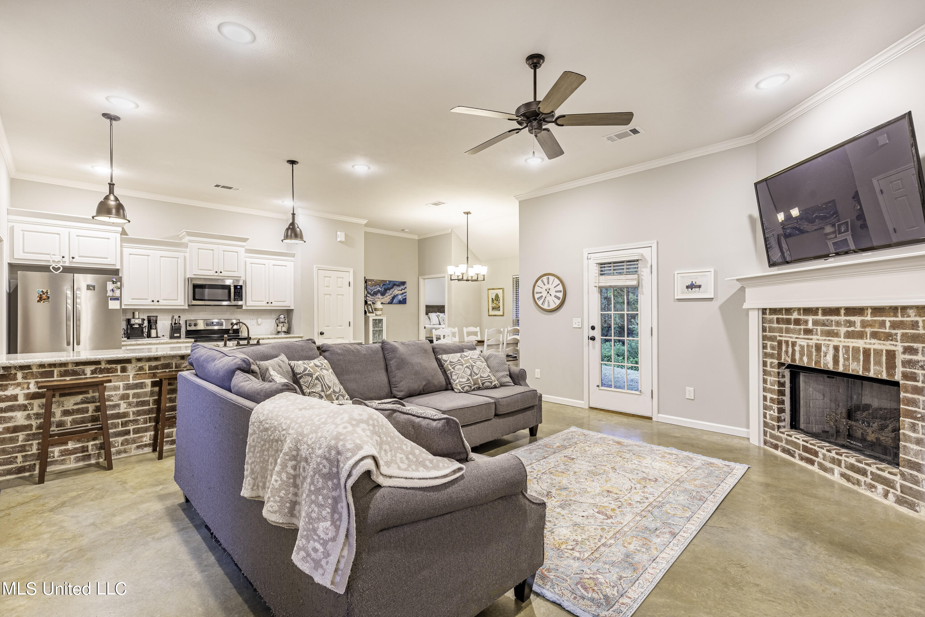 927 Filmore Dr. Brandon, MS 39042 - Photo 13 of 14 7H8A6489-HDR-Edit
