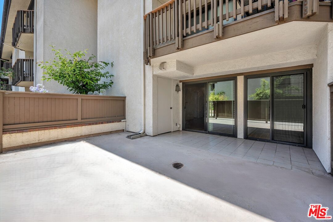 8512 Tuscany Avenue, Unit 207 Playa del Rey, CA 90293 - Photo 15 of 45 a view of a entrance