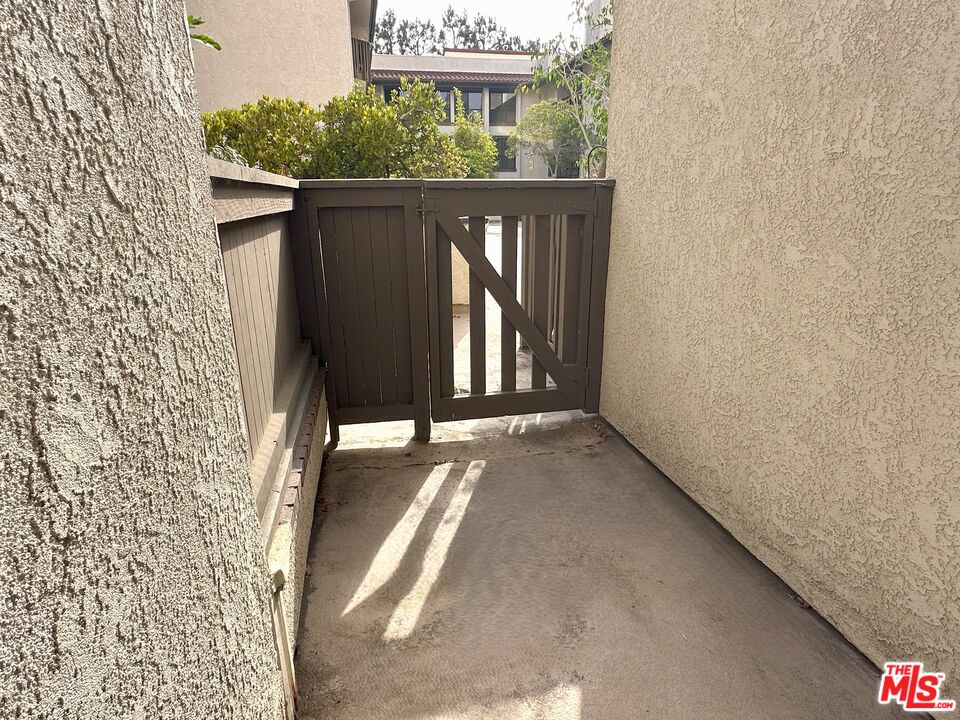 8512 Tuscany Avenue, Unit 207 Playa del Rey, CA 90293 - Photo 25 of 45