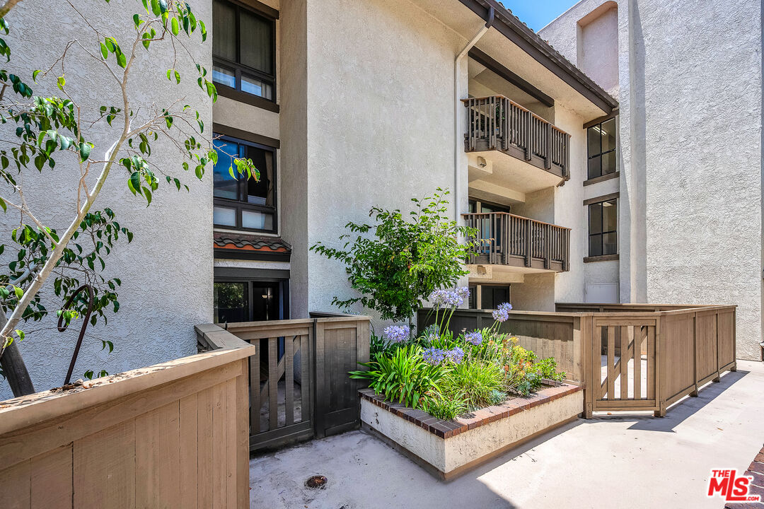 8512 Tuscany Avenue, Unit 207 Playa del Rey, CA 90293 - Photo 26 of 45