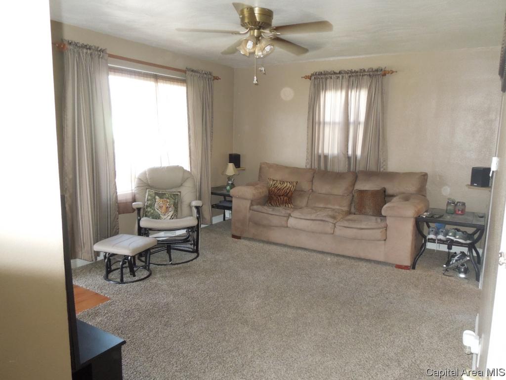 2120 East Converse Street Springfield, IL 62702 - Photo 3 of 9