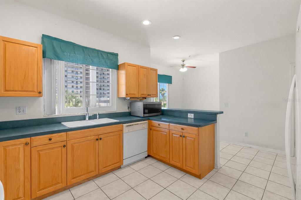 15467 Gulf Boulevard, Unit 8 Madeira Beach, FL 33708 - Photo 13 of 31