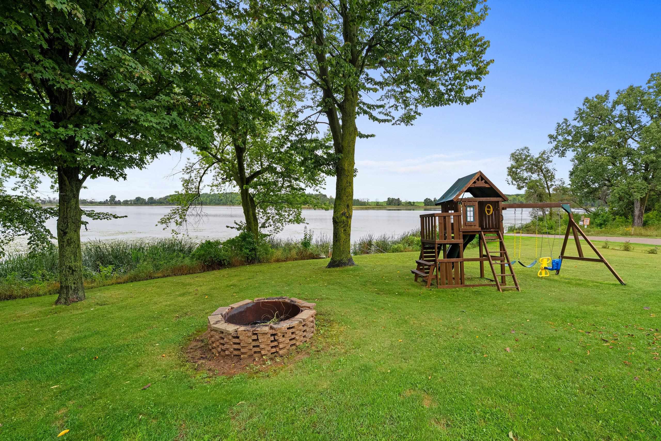 W4105 Lake Road Bonduel, WI 54107 - Photo 41 of 54 Gallery Image 41