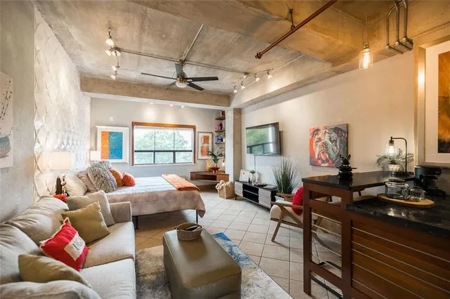 $345,000 | 131 East Broad Street, Unit 503, Athens, GA 30601