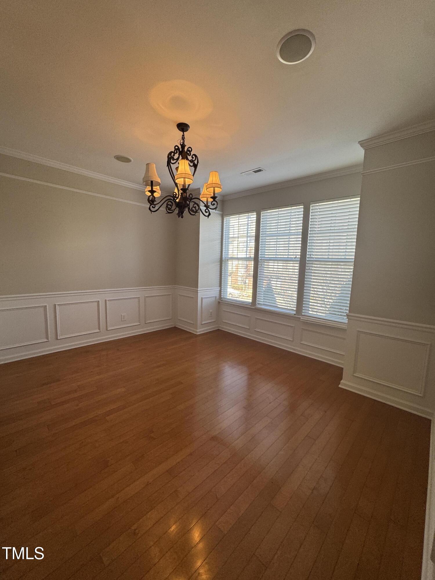 9204 Wooden Road Raleigh, NC 27617 - Photo 5 of 20 IMG_9270