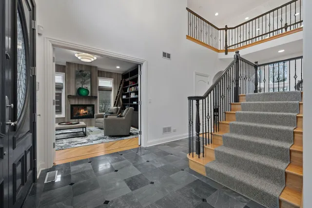 $1,699,000 | 370 Briar Lane, Highland Park, IL 60035