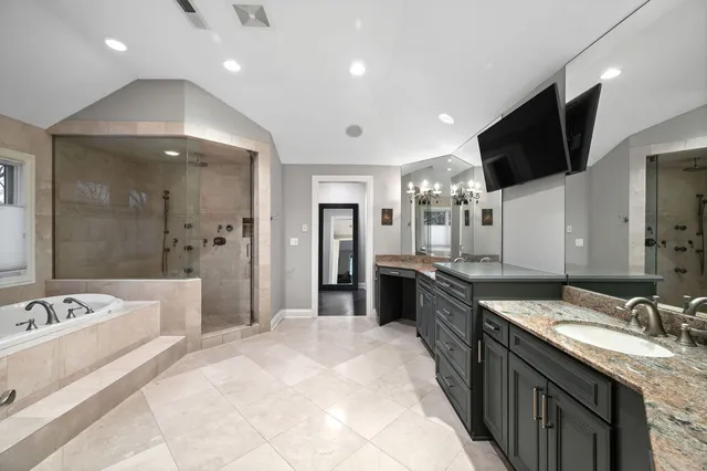 $1,699,000 | 370 Briar Lane, Highland Park, IL 60035