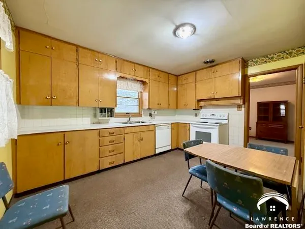$200,000 | 1208 West 20th Street, Lawrence, KS 66046