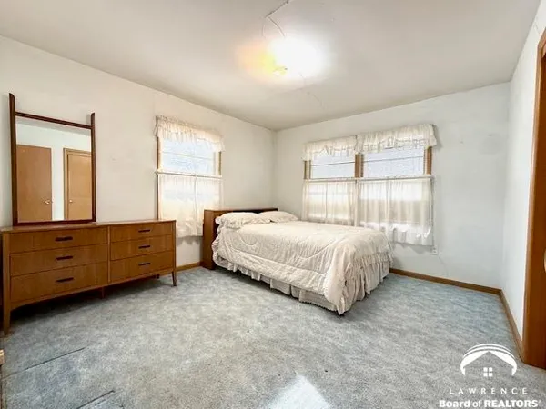 $200,000 | 1208 West 20th Street, Lawrence, KS 66046