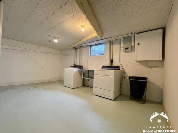 $200,000 | 1208 West 20th Street, Lawrence, KS 66046