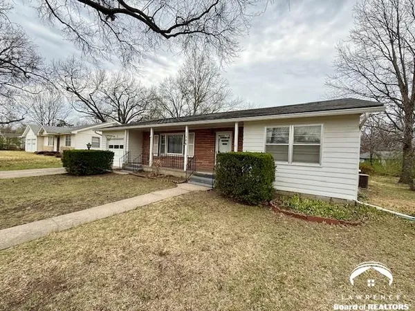 $200,000 | 1208 West 20th Street, Lawrence, KS 66046