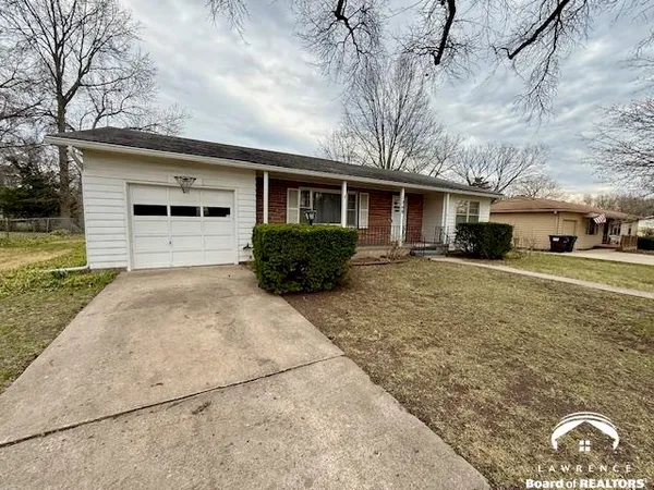 $200,000 | 1208 West 20th Street, Lawrence, KS 66046