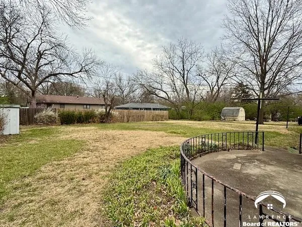 $200,000 | 1208 West 20th Street, Lawrence, KS 66046