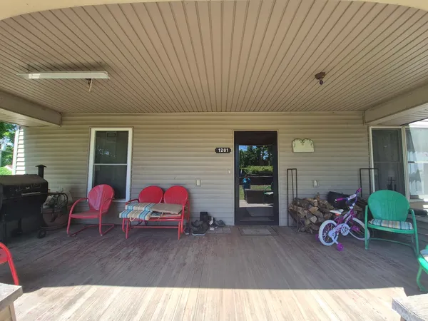 $160,000 | 1201 Fairview Road, Rosiclare, IL 62982