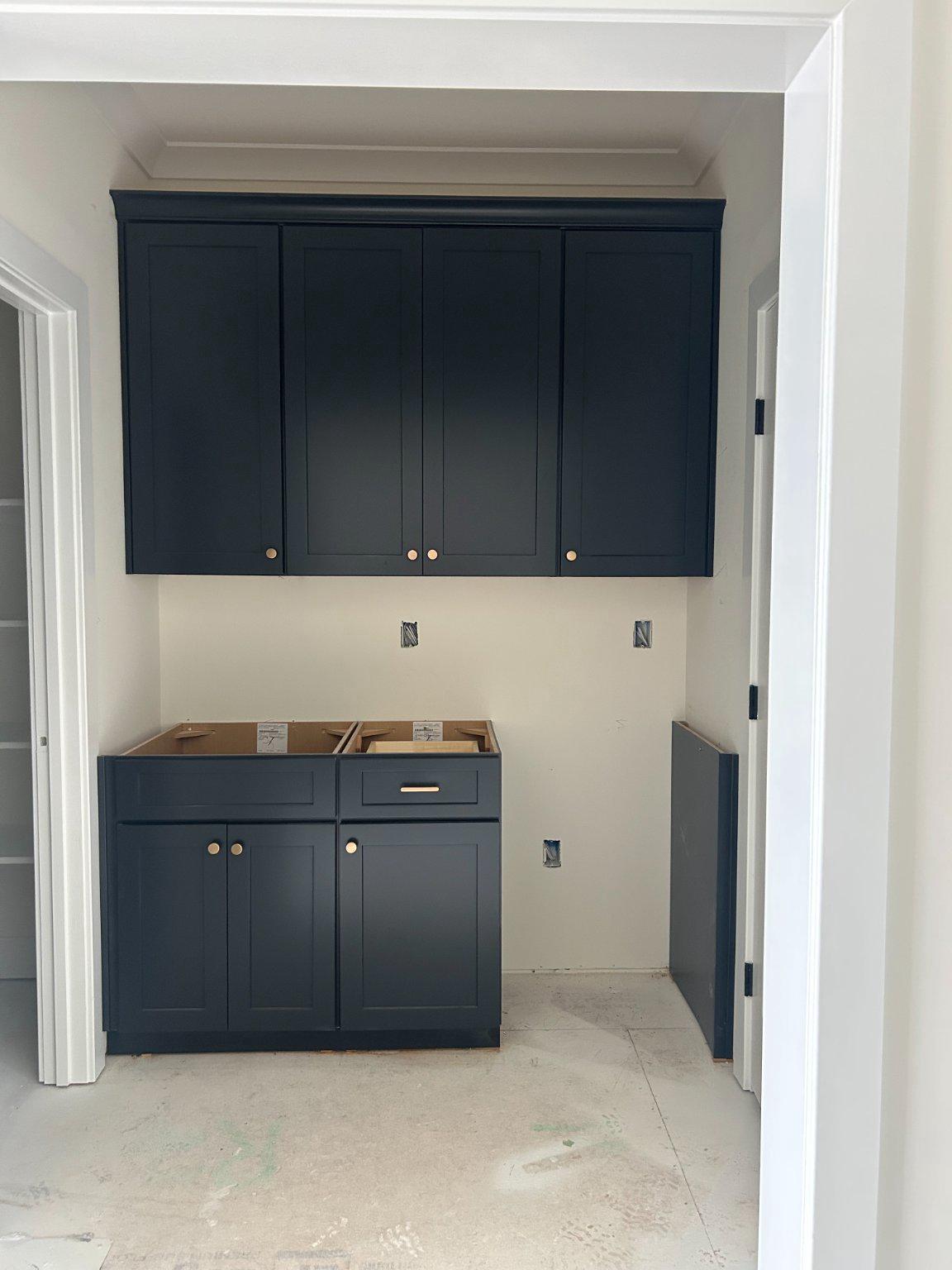 109 Sellew Road Annapolis, MD 21401 - Photo 5 of 15 Sleek wet bar space with modern cabinetry.