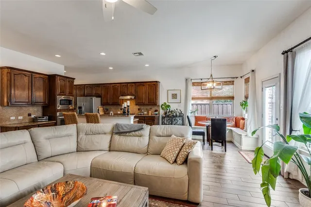 $469,900 | 1604 Creek Crest Drive, McKinney, TX 75071