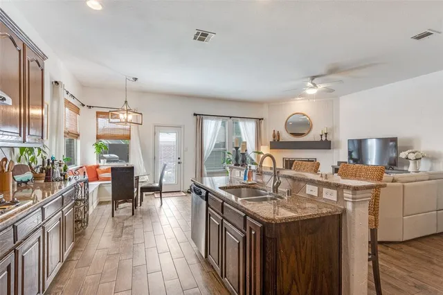 $469,900 | 1604 Creek Crest Drive, McKinney, TX 75071