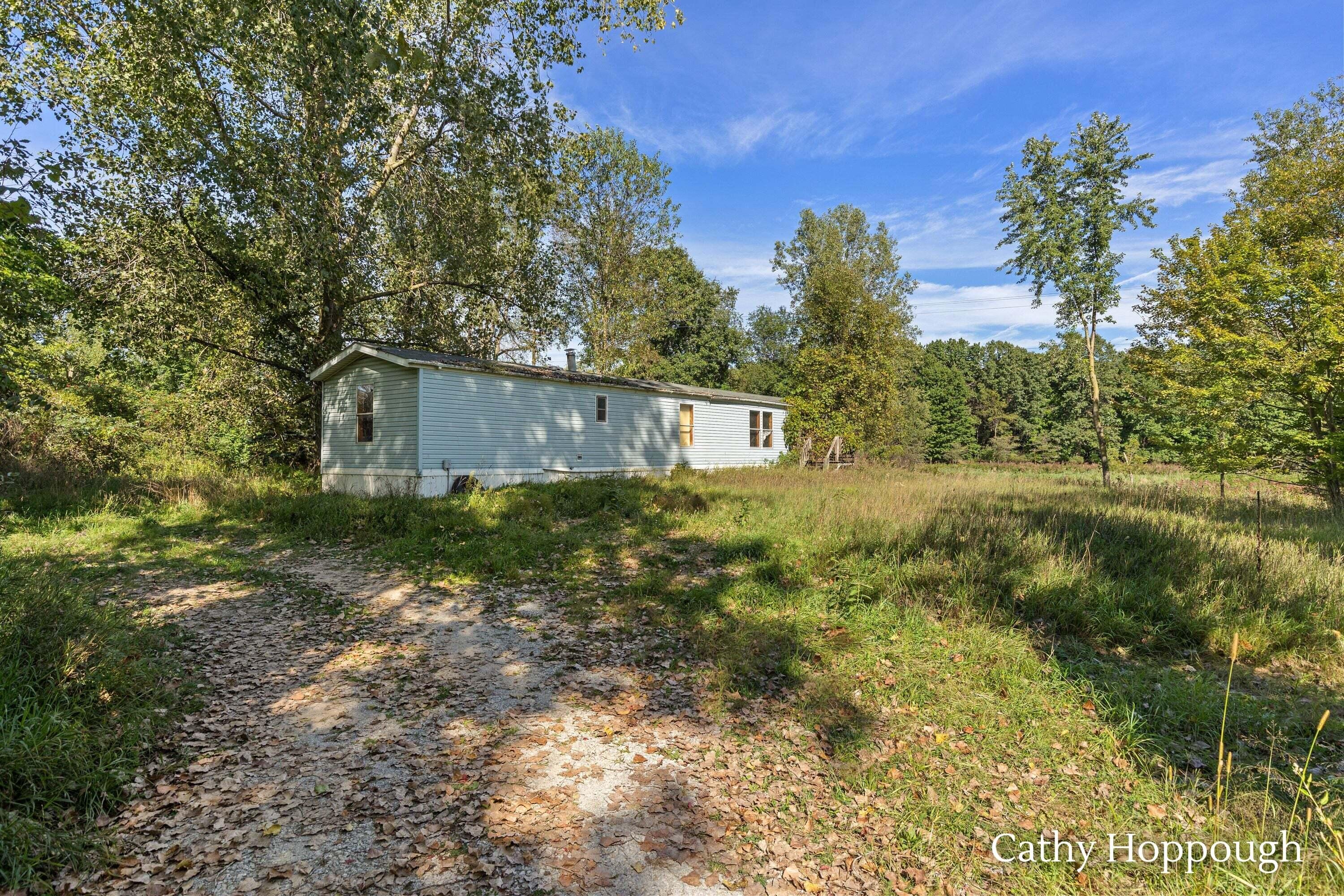 1218 North Marble Road Belding, MI 48809 - Photo 9 of 23 1218 N Marble_002
