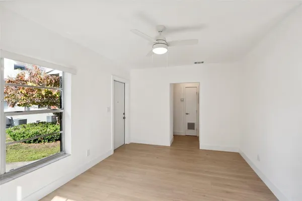 $1,975 | 221 Antiquera Avenue, Unit 8, Coral Gables, FL 33134