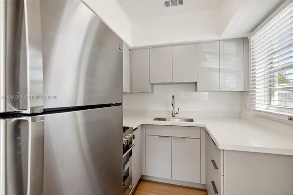 $1,975 | 221 Antiquera Avenue, Unit 8, Coral Gables, FL 33134