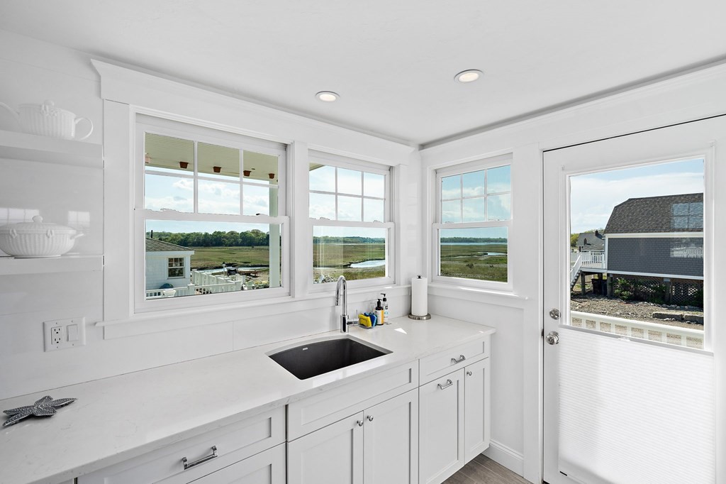 117 Glades Road Scituate, MA 02066 - Photo 16 of 42 Gallery Image 16