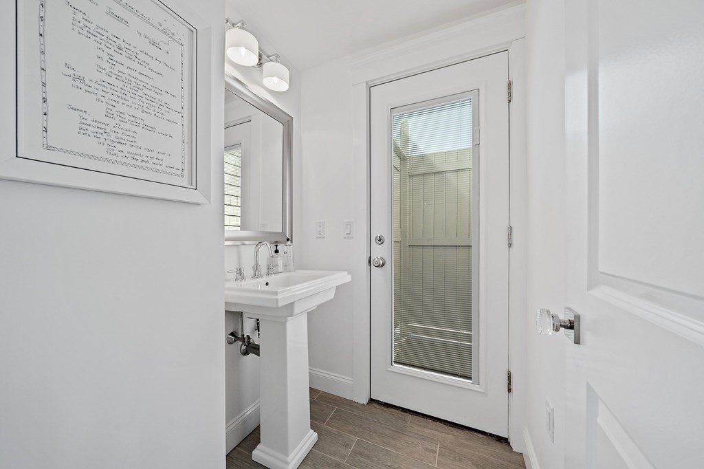 117 Glades Road Scituate, MA 02066 - Photo 17 of 42 Gallery Image 17